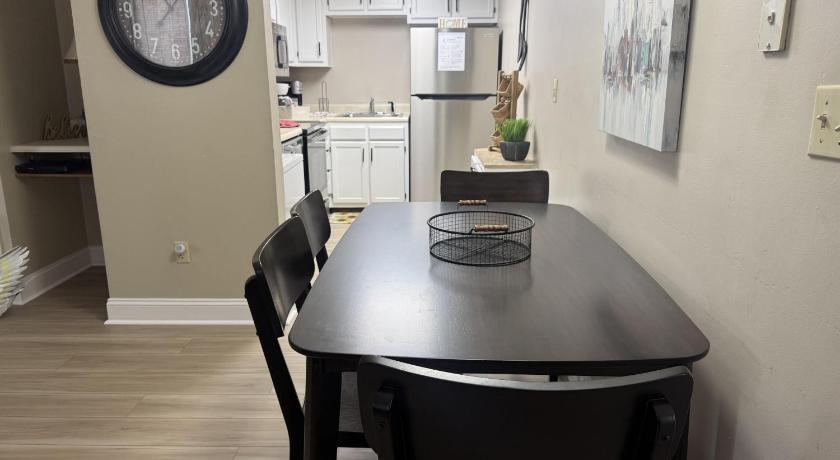 Image of Apartment 6