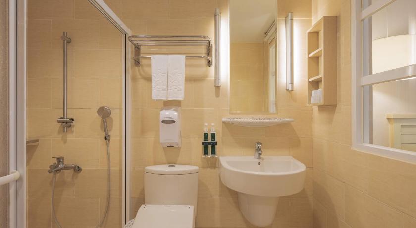 Image of Quad 8