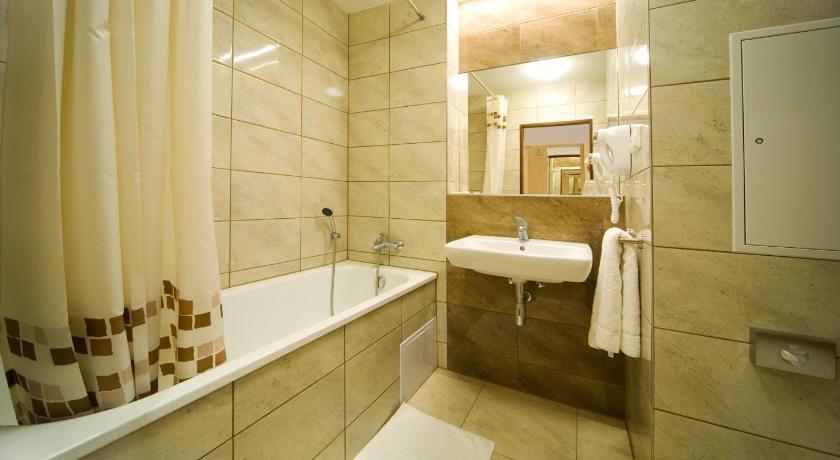 Hotel Krystal photo