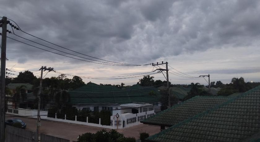 Sunset Groove Cafe - image 8