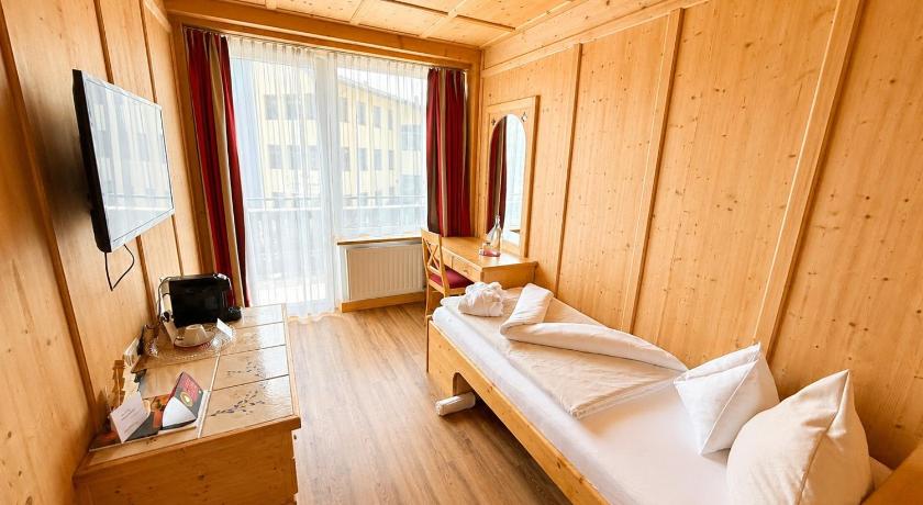 Image of Standard Single Room 0
