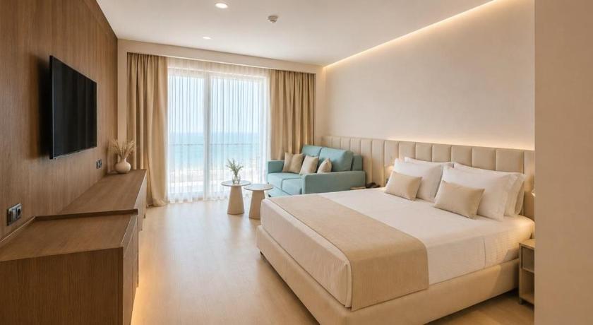 Elios Azure Hotel