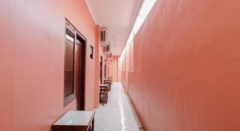 RedDoorz Syariah Miyona near Siliwangi Semarang - image 29