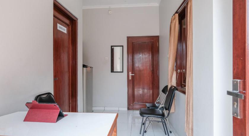 RedDoorz Syariah Miyona near Siliwangi Semarang - image 22