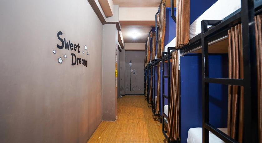 RedDoorz Hostel near Malang Train Station 3 - image 39
