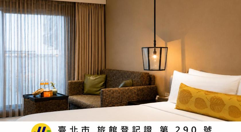 Pacific Business Hotel - image 2