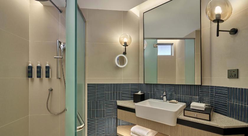 高级客房 - 带1张特大号床和阳台 (Premium, Guest room, 1 King, Balcony)圖片 2