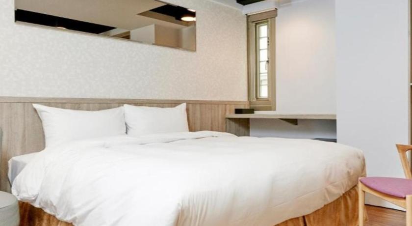 Bon Hotel Taipei - image 2