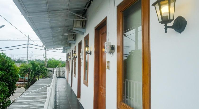 RedDoorz Near Simpang Lima Semarang - image 6