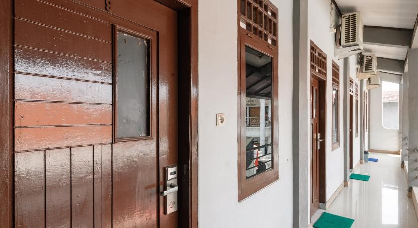 RedDoorz Syariah near Mall Of Serang – Serang, ID