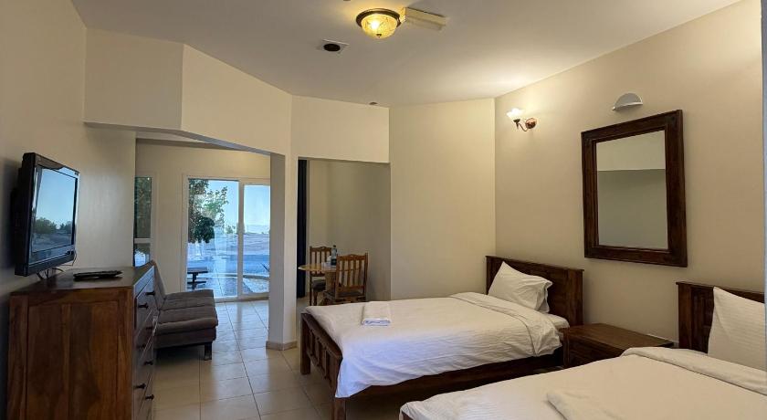 Image of Sunset Chalet 1