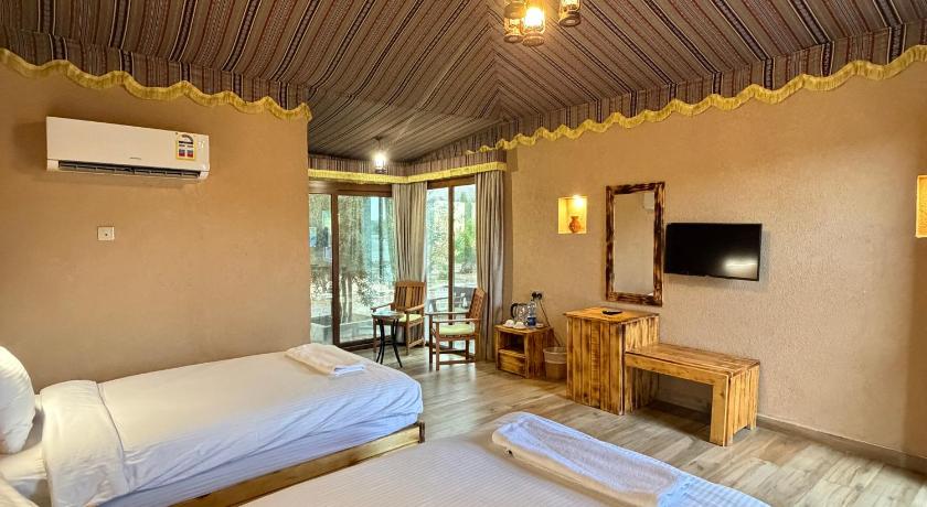 Image of Mountain View Room 1