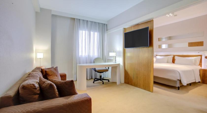 Image of Family Room 0