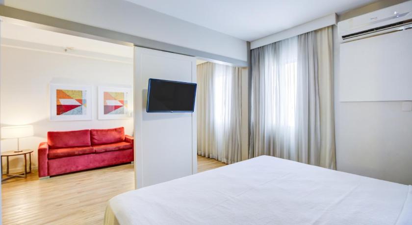 Image of 1 Queen Bed, Suite, Nonsmoking, Upgrade 4