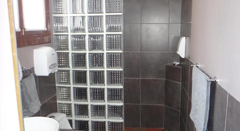 Image of Standard Triple Room with Private Bathroom 2