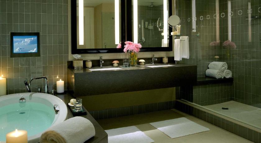 Image of Presidential King Suite Hills View 0