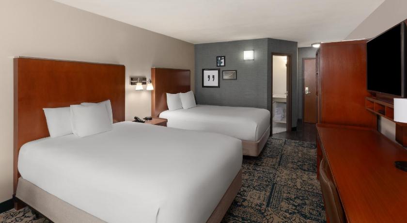 Deluxe szoba 2 queen-méretű ággyal – nemdohányzó (2 Queen Beds, Deluxe Room, Non-Smoking) fotója 1