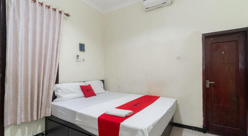 Image of RedDoorz Room 1