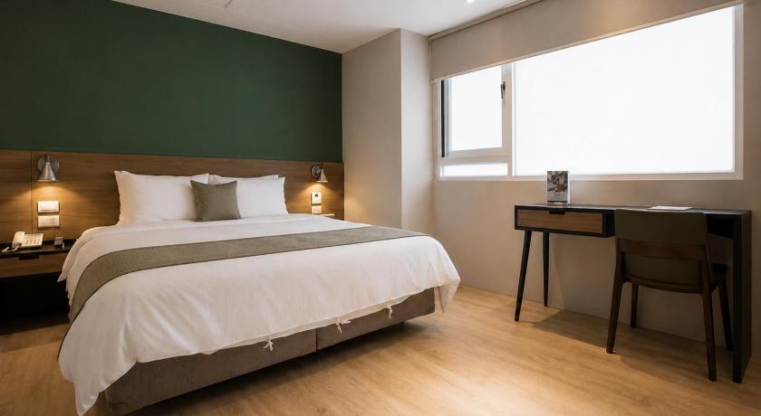 P&f Hotel - image 14