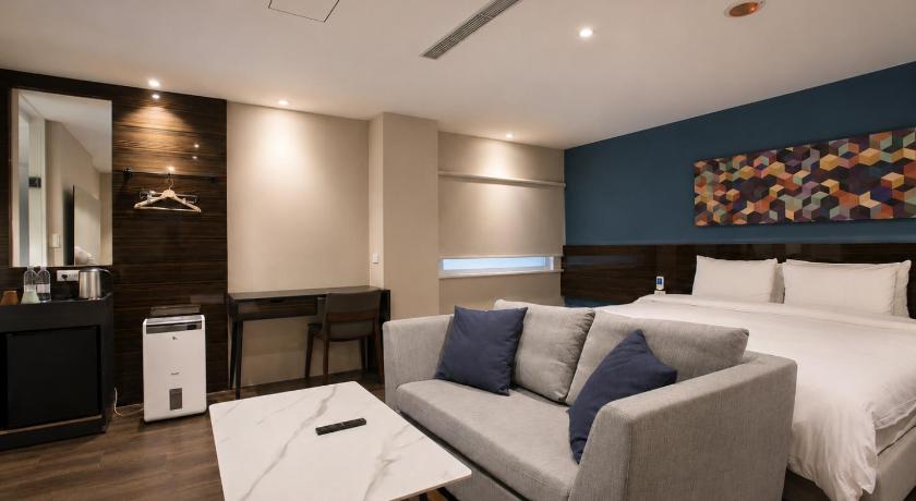 P&f Hotel - image 10