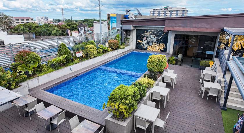 JET Hotel Lipa City - image 32