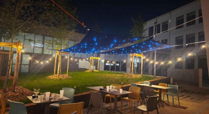 Auberge de Jeunesse HI Poitiers - La Caserne