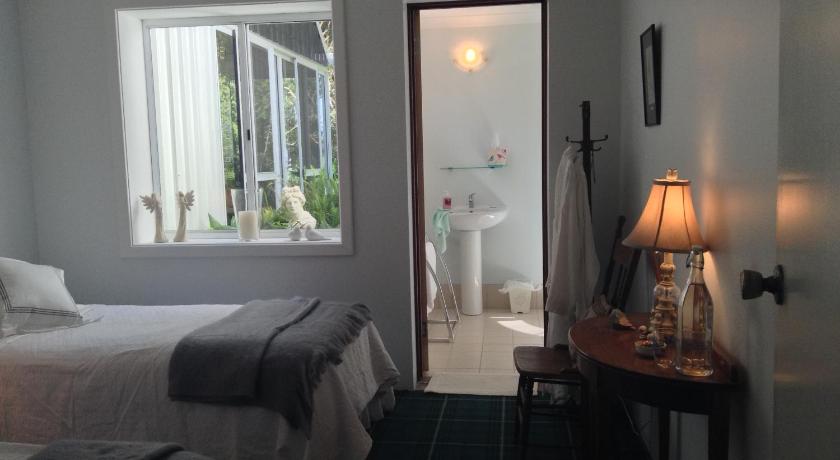 Whispering Pines Bed and Breakfast photo