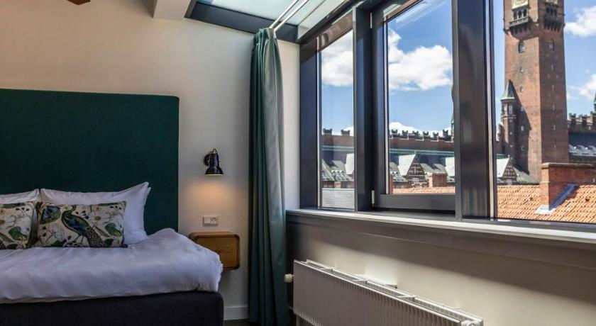 Image of Suite with View 1