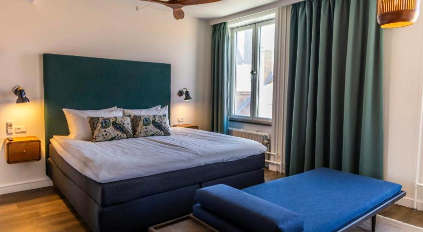 Image of Superior King Room 0