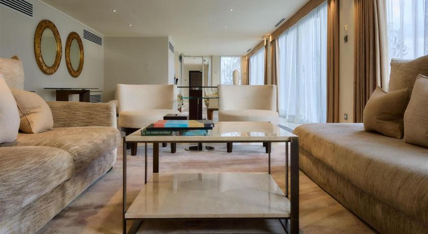 Image of 2 Bedroom Suite 5