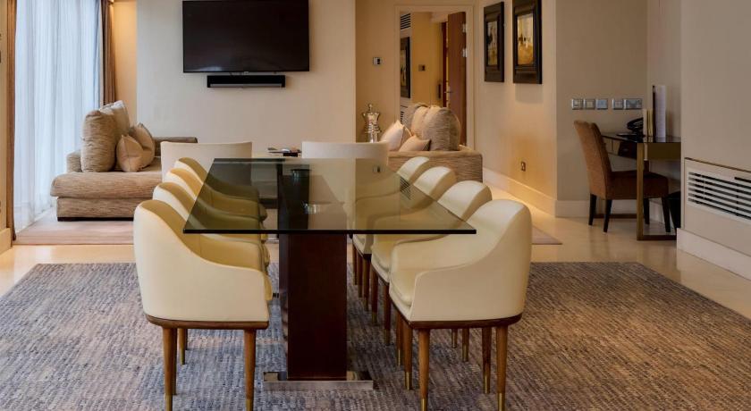 Image of 2 Bedroom Suite 7