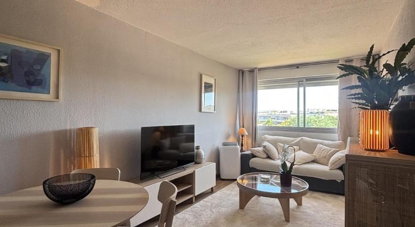 Appartement centre Saint- Tropez - Piscine - parking Privée