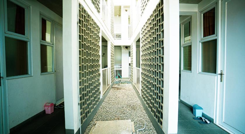 Rehat at Alamanda 7 Syariah Guest House - image 6
