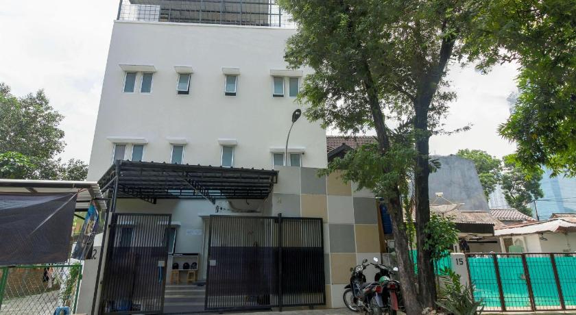 RedDoorz near Central Park Mall - image 2