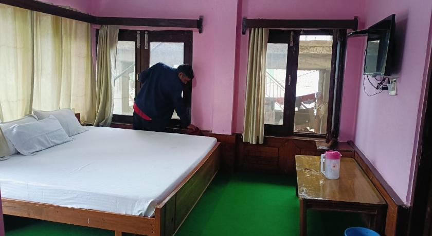Hotel Hema Holiday Home – Manali, PA