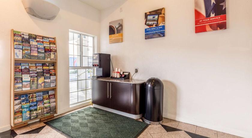 Motel 6 San Rafael photo