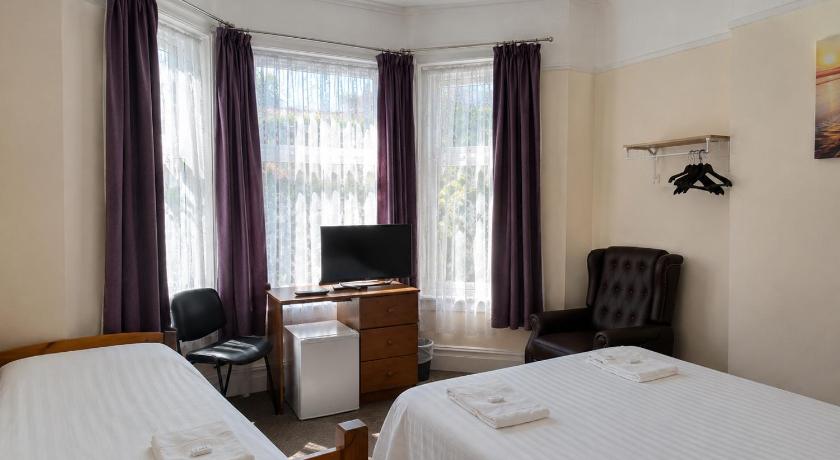 Image of Family Room 1