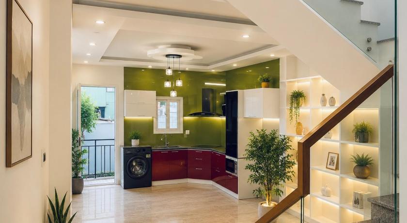 Nhà 4 Phòng Ngủ (Four-Bedroom House)