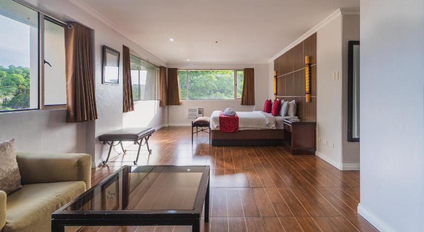 Image of Three-Bedroom Suite 3