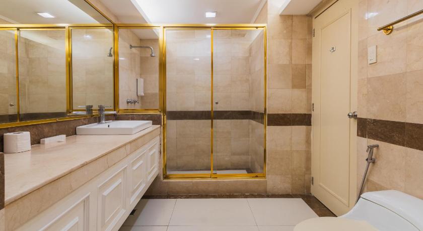 Image of Three-Bedroom Suite 7