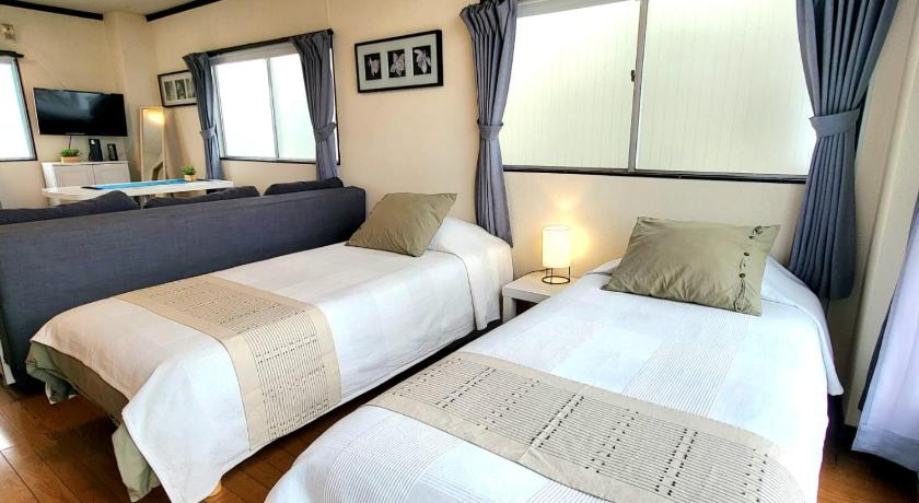 2 Units in 1 Listing near Nakano CBD and Broadway