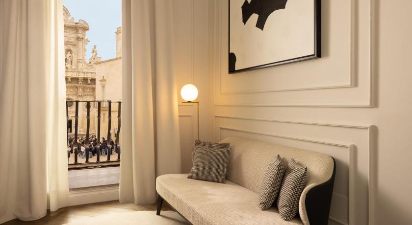 Image of Deluxe Double Room with City View 10