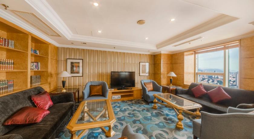 Crowne Plaza Qingdao By IHG - image 27