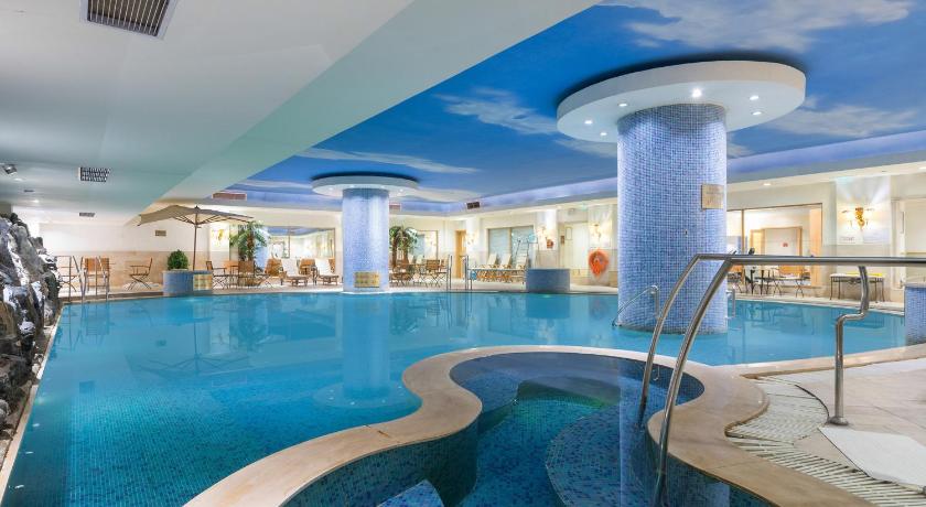 Crowne Plaza Qingdao By IHG
