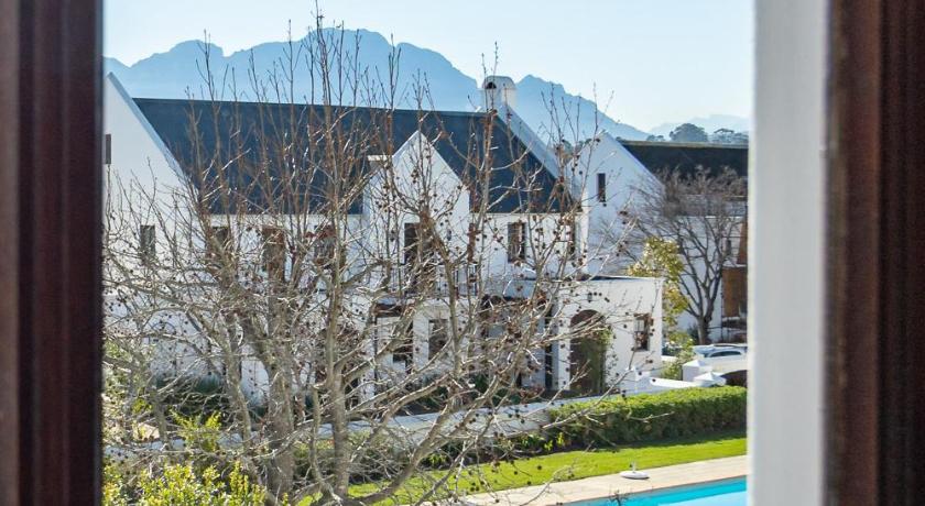 Winelands Golf Lodges 16 at De Zalze - image 8
