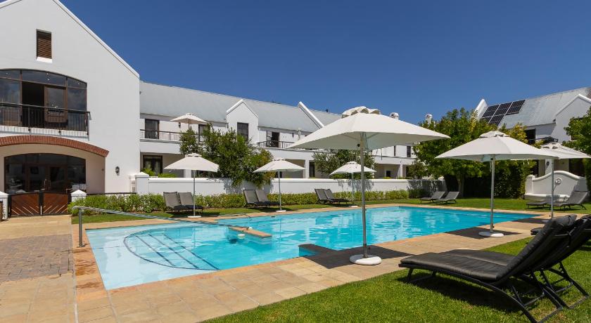 Winelands Golf Lodges 16 at De Zalze - image 14