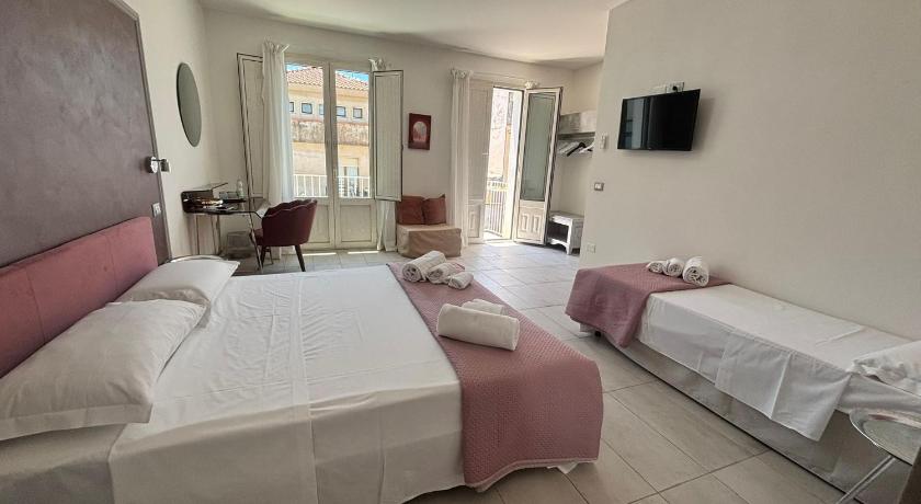 Yllen Rooms - image 10
