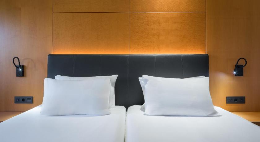 Image of Double or Twin Room with Parking 9