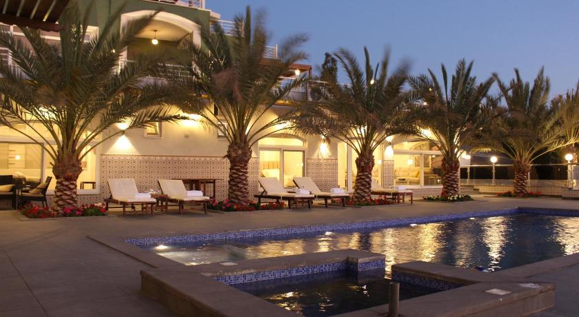 Golden rays chalet