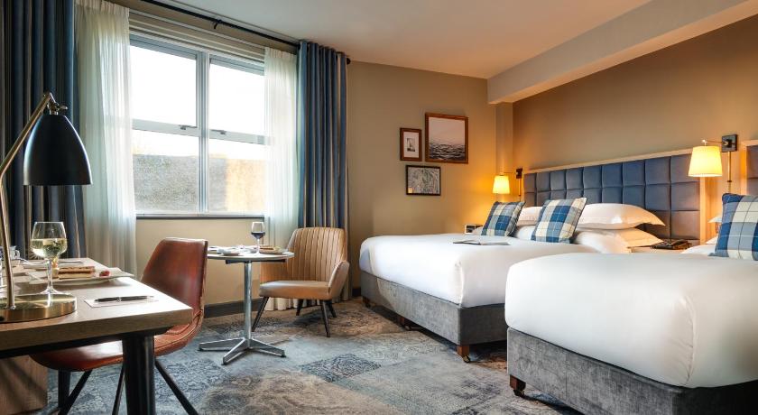 Image of Deluxe Double & Single Room 0